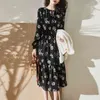 Primavera Verão Manga Longa Dress Mulheres Vintage Floral Impressão Midi Feminino Lace-up Elegante Party ES Robe Prom 13496 210512