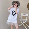 Flickor T-shirt Klänning för sommar Barnkläder av barn Mode trend Kärleksklänning för 5-14 år gamla tjejer Q0716
