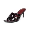 Moda donna sandali donna tacco alto in pelle marrone nero scarpe 9cm bianca scarpe con muli piatti con borchie piattaforma Tribute sandali cinturino con zeppa Slingback