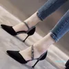 Scarpe eleganti da donna con tacco alto in rete rossa primaverile ed estiva femminile con tacco a spillo in pelle scamosciata con fibbia versatile Décolleté da lavoro singoli vuoti