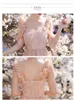 Mode kvinnor vintage spets klänning sommar design kvadrat krage blomma broderad spaghetti-strap tårta lång klänning 210514