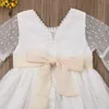 Printemps filles demoiselle d'honneur robe blanche bébé enfant en bas âge enfants genou longueur mode fête dentelle à manches longues arc mariage princesse robes Q0716