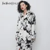 TwotwinStyle 프린트 트위드 코트 여성용 옷깃 긴 소매 패치 워크 체인 캐주얼 코트 여성 의류 패션 가을 210517
