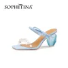 Sophitina Cuir Summer Femmes Chaussures Strange Heel Beautiful Sweet Style Perle Fleur Dressing Sandales de Toe Carré Jaune Fo244 210513