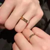 Ontwerpers ring luxe paar juwelen mode heren en dames klassieke letter Diamanten ringen 2 stijlen Jubileumgeschenk Zilver Goud Veelzijdige stijl zeer goed mooi