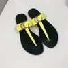 Flip Flops Slipper Sandals للصنادل بالجنسين ، يمكن استخدامه في فصل الربيع والخريف ، ويوفر زوجًا من الجوارب 35-41