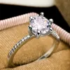 Klassieke Trouwring voor Vrouwen Simple 6 Claw Round CZ Silver Color Engagement Elegante Vrouwelijke Sieraden Gift