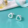 2021 Designer Ladies Love Earrings Stud Exquisite Workmanship Fashion Luxury Four Seasons All Match Salt and Sweet Gifts Good H1022253677
