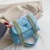 مصنع على الانترنت بيع المرأة الجديدة الخريف والشتاء الأزياء المطرزة سلسلة سلسلة رسول حقيبة