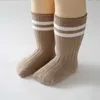 Arrivo Primavera e Autunno Confezione da 3 calzini sportivi a righe per bebè Accessori per bambini 210528