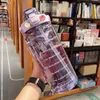 2 -litrowa butelka z wodą ze słomy żeńskie dziewczyny z dzbanem przenośne sportowe sporty czajnik czasowy plastikowe picie męskie kubek 220217