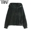 TRAF mujeres moda Faux Fur Teddy sudaderas con capucha sueltas Vintage manga larga bolsillos mujer pulóveres Chic Tops 210415