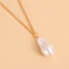 Multilayer Big Heart Pendant Choker Necklace for Women Girls Elegant Imitation Pearl Clavicle Chain Wedding Jewelry New