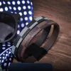 Bracelets de charme Moda PU Couro Bracelet Classic Style estilo criativo liga preta fivela masculina para homens e mulheres Presente de aniversário