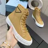 2022 Ladies Projektanci Koła Re-Nylon Kobiety Buty Sneaker Bawełniane Płótnie High-Top Sneakers z prawidłowym pudełkiem Trójkąt Logo Causal Salding