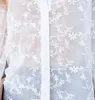 Camicette bianche vintage larghe a 3/4 con fiore ricamato Coprispalle da donna femminile 2021 primavera e autunno