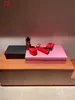 Modne luksusowe designerskie sandały damskie seksowne czarne skórzane szpilki czerwona suknia ślubna z rozmiarem pudełka 35-42