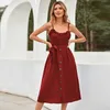 Solid färg polka dot print ruffled bälte spets-up knapp dekoration camisole dress office lady casual streetwear beach 210604