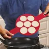 Strumenti per pasticceria da forno Flip Pancake Breakfast Maker Creativo Padella antiaderente Frittata di uova Stampo per torta in silicone con strumento a sette fori