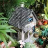 Fairycome Miniature Fairy Garden House Rustic Resin Fairy Cottage Woodland Fairy Hem Miniatyr Bostäder Mini Country Houses 210727
