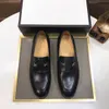 Top Quality Dress Shoes Fashion Men Black Genuine Läder Pekad Toe Mens Business