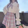 Damenhemd Herbst japanische weiche süße Spitze Lolita mit Puppenkragen Langarm weiße Bluse Frauen Off-Shoulder-Top 210526