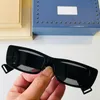 럭셔리 선글라스 0516S 남성 및 여성 패션 클래식 스퀘어 플레이트 블랙 프레임 해변 휴가 디자이너 안경 UV 보호 렌즈 원본 상자 포함