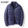 Quanbo Mäns Lätta Packerbara Down Jacket Andningsbar Puffy Coat Vattenbeständig 2021 Ny toppkvalitet Manlig Puffer Jacket Y1103