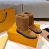 Botas de neve de luxo mulheres moda moda macio couro liso meninas casuais inverno sapato de marrom com peles meia bota preta tamanho 35-41