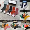 Designers Hommes Femmes Chaussettes Sous-vêtements Cinq paires Lettre classique Sports Bas d'hiver Coton Casual Sock Cadeau Box242E