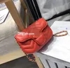 Tasarımcı Kız Çanta Moda Çocuklar Metal Mektup Zincir Prenses Messenger Çanta Lüks Kadın Çocuk Kabartma PU Deri Bir Omuz Çantası Mini Çanta F170