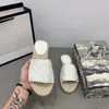 Dam Läder Espadrille Sandal Slide Designer Sandal Högkvalitativt äkta läder Sladd Plattform Dubbel hårdvara Utomhus strandrutschbanor med låda