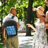 Écran d'affichage à LED Sac à dos dynamique Marche Publicité Lumière Sac Sans fil Wifi APP Contrôle En Plein Air Sacs À Dos Mochilas Hommes Femmes 210911