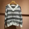 Kvinnors Fashion Långärmad V-Neck Retro Striped Jacquard Sticka Pullover Casual Short Top Sweater 210521