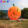 Decorazione di Halloween con zucca gonfiabile gigante all'aperto per eventi promozionali