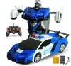 Brinquedos de carro elétrico/rc 2 em 1 transformador de controle remoto robô modelo de controle brinquedo de batalha para meninos carro rc sem escova presentes de natal