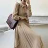 Zimowa Gruba Sukienka Kobiety Vintage Plised Długie Mody Francuski Styl V Neck Khaki Sukienki Szata Femme 12794 210417