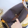 3-teiliges Set Mittelalte Unterarmtasche Schulter-Crossbody-Tasche Frauen Briefdruck Handtasche Samll Münzgeldbörse Alte Blumen-Geldbörse 7586