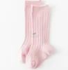 ins baby kids inting nee high Sock 2021春の女の子の手は骨のない綿の快適な脚を作った11colors a6407