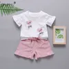 Sommarflickor kläder Set Casual Heart Pattern Top Bow Solid Färg Shorts 2st Baby Kids Kläder Kärlek Barnkläder X0902