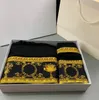 Top verkoop rechthoek europese stijl brief Strandhanddoeken Superfijne vezel reliëf letters handdoek mode comfortabele badhanddoeken