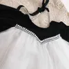 Mode tjej klänning svart vit färg elegant klänning för baby flicka pärla dressing kläder barn 2-7 år gammal 210715