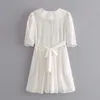 Летние женщины белые вечеринки мини-кружева вязание крючком однобортный пояс сладостный элегантный короткое праздничное платье пляжа 210415