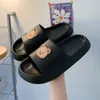 Pantofole piatte per femmina femmina estate simpatica cartone animato interno e sandali sandali a sedere all'aperto