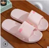 2021 Dames Slippers Hoge Hakken Borduurwerk Sandaal Floral Brocade Slipper Slippers Gestreepte Strand Causale Sandalen 22896