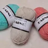 1pc 50gram / boll multi färg mjölk bomull garn virka mjuk varm ull hand-stickad tråd baby tröja docka scarf levererar y211129