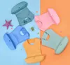 Bavoirs pour bébés Chiffons réglables Burp Bavoir en silicone souple imperméable pour nourrissons tout-petits avec boîte de rangement