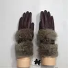 2021 Nieuwe damesleerhandschoenen Winterfietsen Warm konijn Haar Fashion Outdoor Touchscreen Leerhandschoenen1303578