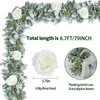 Couronnes de fleurs décoratives Guirlande d'eucalyptus de 6,7 pieds avec fleurs, oreilles d'agneaux Verdure Roses blanches Fausses vignes pour manteau de table de mariage