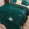 Cobertor de flanela suave de cor verde com peso europeu para cama queen size xadrez quente para camas antibolinhas 211218